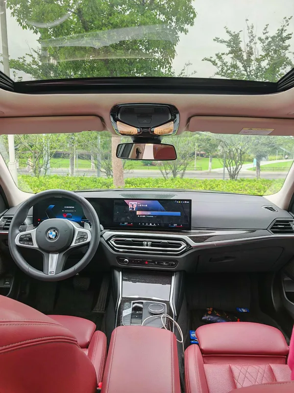 BMW 3 Series 2023 325Li M Sports suit interior photo 9