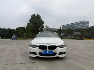 BMW 3 Series 2019 320i M Sports Obsidian Night Edition exterior photo 2
