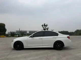 BMW 3 Series 2019 320i M Sports Obsidian Night Edition exterior photo 4