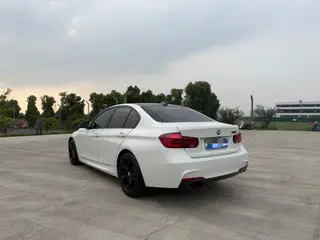 BMW 3 Series 2019 320i M Sports Obsidian Night Edition exterior photo 5