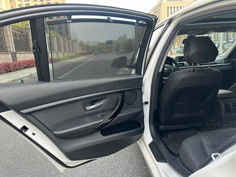 BMW 3 Series 2017 320Li Estilo de moda interior foto 9