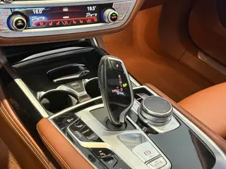 BMW 7 Series 2019 Reforma 740Li xDrive Tipo administrativo Traje de lujo exterior foto 9