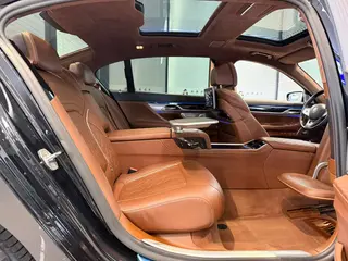 BMW 7 Series 2019 Reforma 740Li xDrive Tipo administrativo Traje de lujo interior foto 10