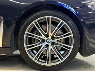 BMW 7 Series 2019 Reforma 740Li xDrive Tipo administrativo Traje de lujo interior foto 18