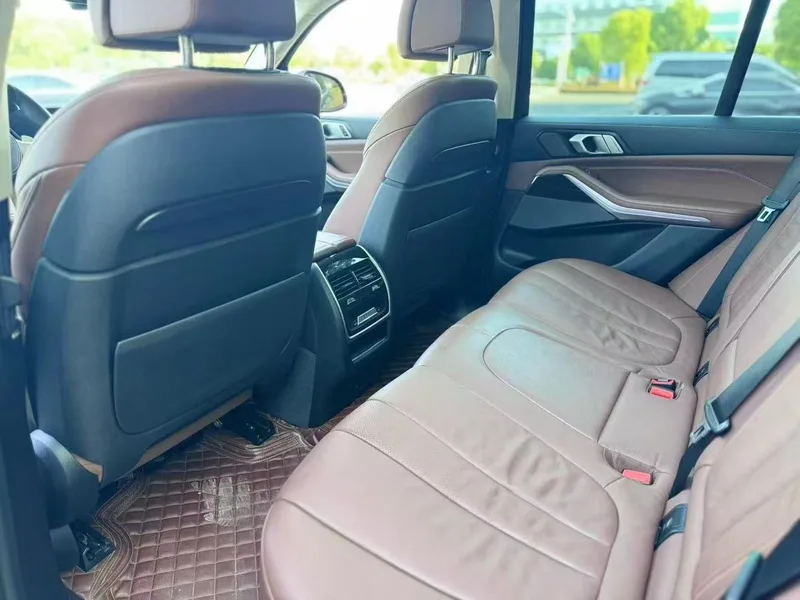 BMW X5 2019 xDrive40i Premium Class M Sports suit interior photo 6