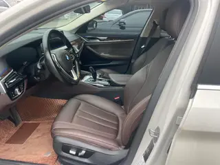 BMW 5 Series 2019 525Li Luxury Set exterior photo 4