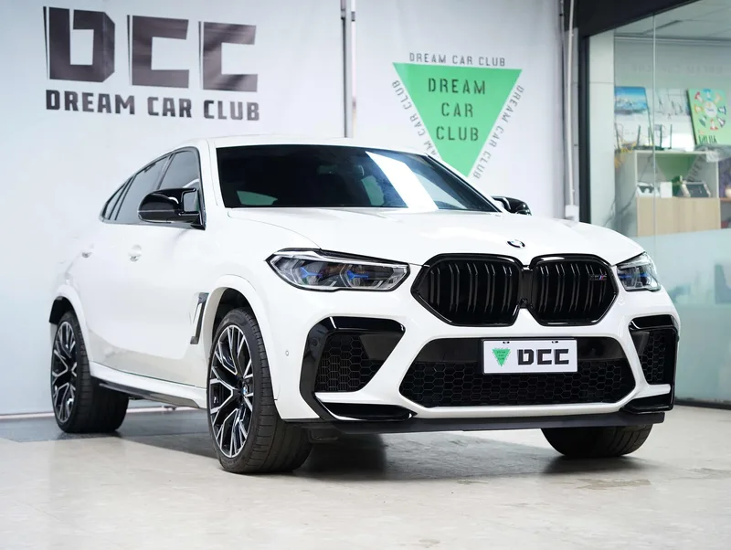 BMW X6 M 2021 X6 M interior foto 15