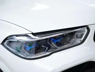 BMW X6 M 2021 X6 M interior foto 17