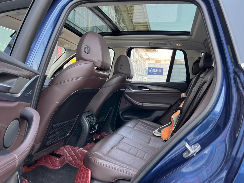 BMW X3 2020 xDrive28i Luxury Set interior photo 10