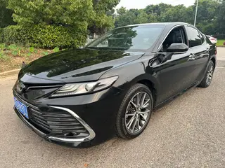 Toyota Camry 2021 2.5G Роскошная версия