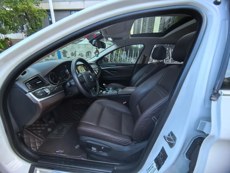 BMW 5 Series 2014 525Li Luxury Design Set exterior photo 7