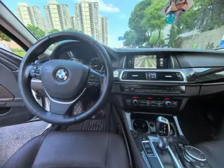 BMW 5 Series 2014 525Li Luxury Design Set interior photo 10