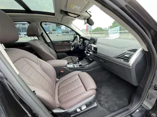 BMW X3 2021 xDrive25i M Sports suit interior photo 8