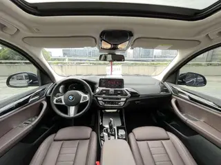 BMW X3 2021 xDrive25i M Sports suit interior photo 9