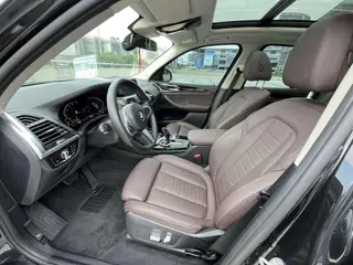 BMW X3 2021 xDrive25i M Sports suit interior photo 10