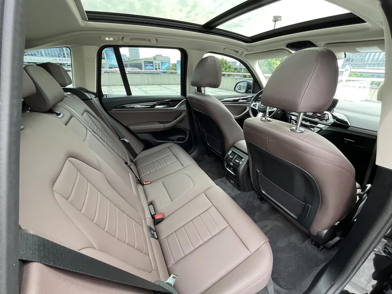 BMW X3 2021 xDrive25i M Sports suit interior photo 13