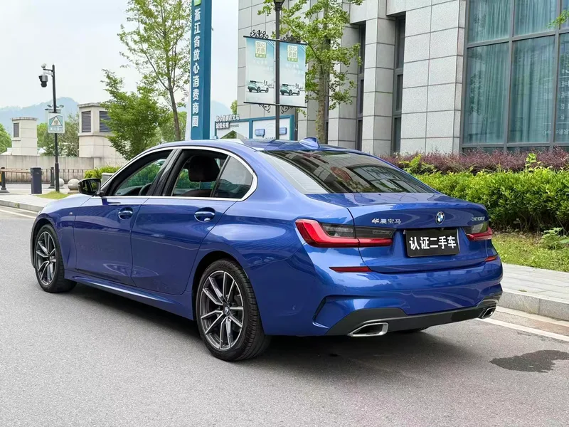 BMW 3 Series 2020 320Li M Sports suit interior photo 6