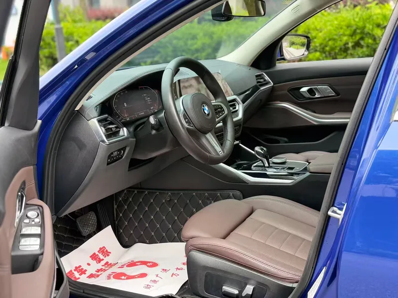 BMW 3 Series 2020 320Li M Sports suit interior photo 7