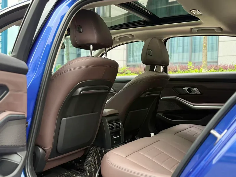 BMW 3 Series 2020 320Li M Sports suit interior photo 8