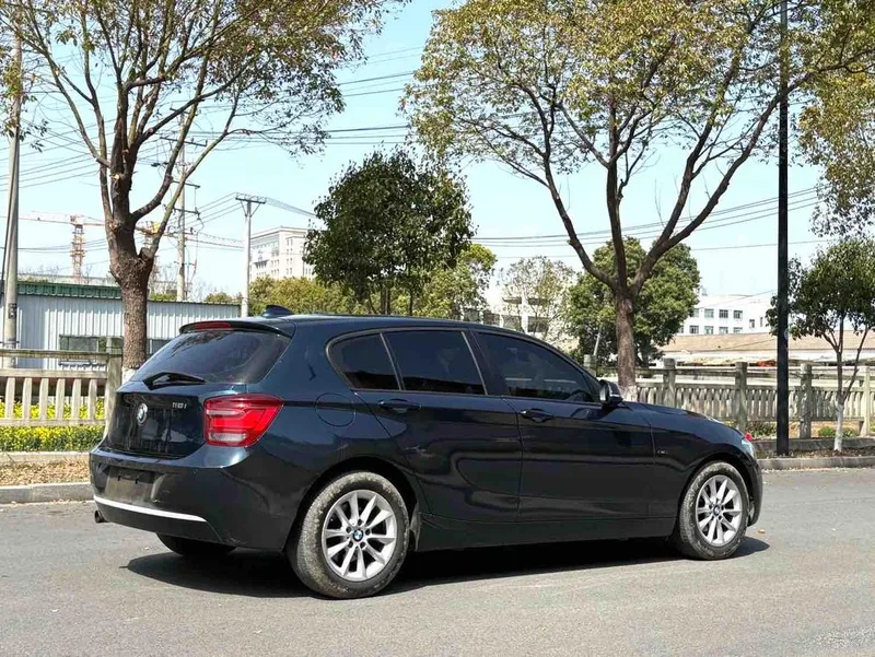 BMW 1 Series (Imported) 2013 Restyling 116i Leading Type interior photo 9