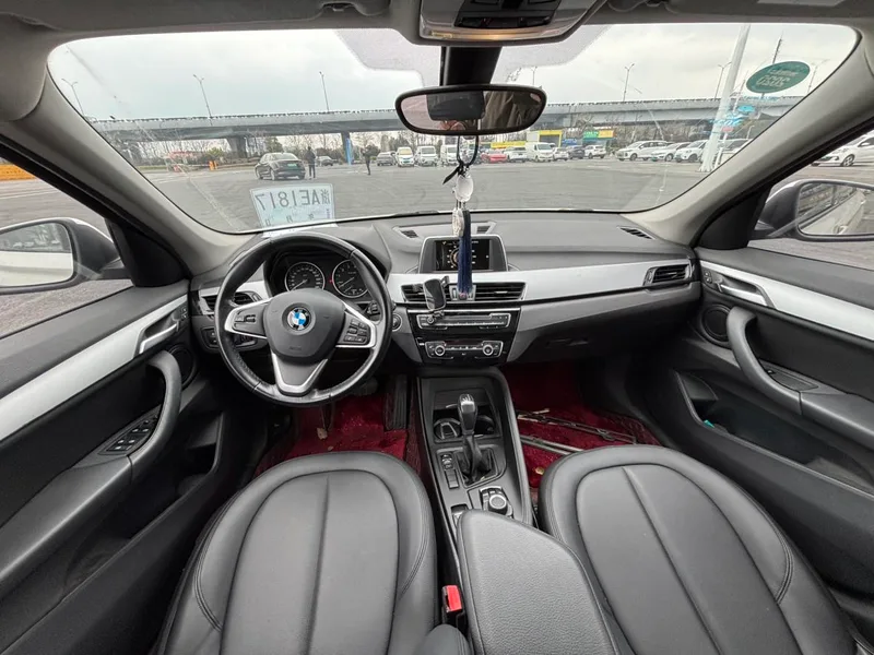 BMW X1 2016 sDrive18Li Style tendance intérieur photo 10