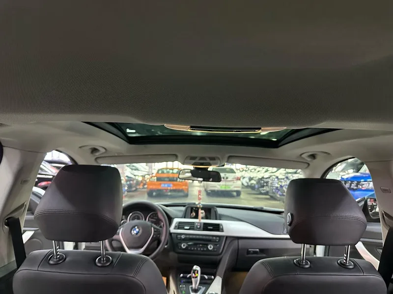 BMW 3 Series GT 2014 320i Líder interior foto 15