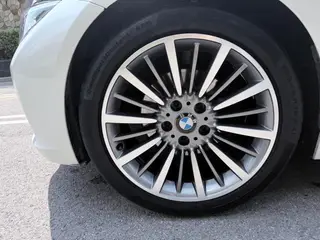 BMW 3 Series 2019 320Li Estilo de moda interior foto 15