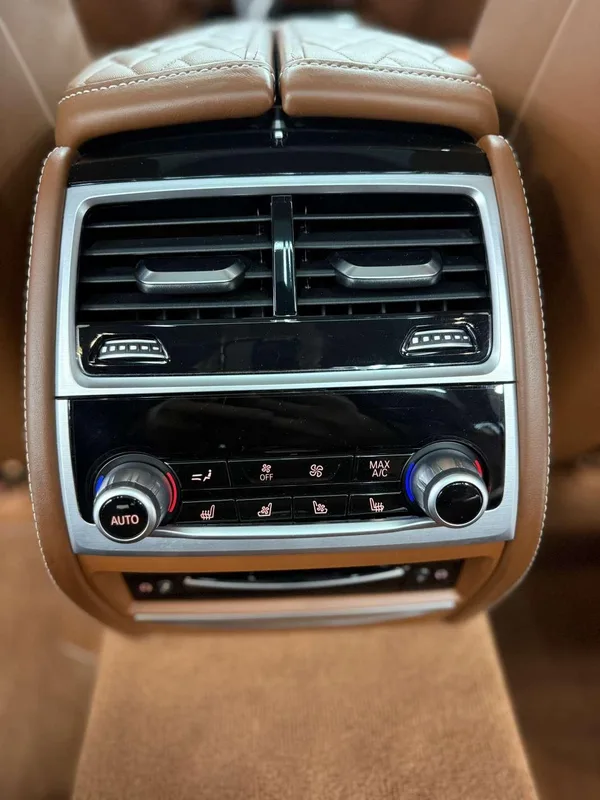 BMW 7 Series 2019 Mise à jour 740Li xDrive Type administratif Ensemble de luxe intérieur photo 12