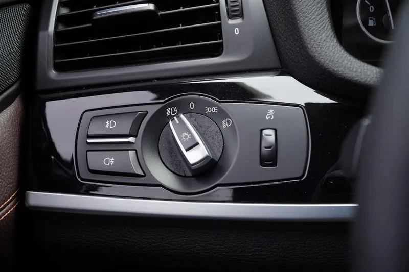 BMW X3 2014 xDrive20i X Design Suit interior photo 20