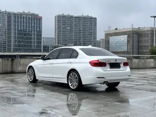 BMW 3 Series 2019 320Li Fashionable exterior photo 4
