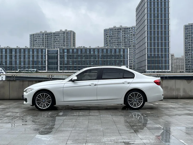BMW 3 Series 2019 320Li Fashionable exterior photo 7