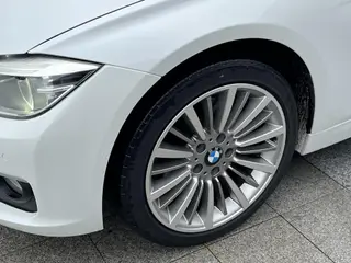 BMW 3 Series 2019 320Li Fashionable exterior photo 8