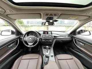 BMW 3 Series 2019 320Li Fashionable interior photo 9