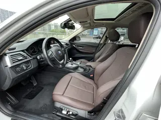 BMW 3 Series 2019 320Li Fashionable interior photo 10