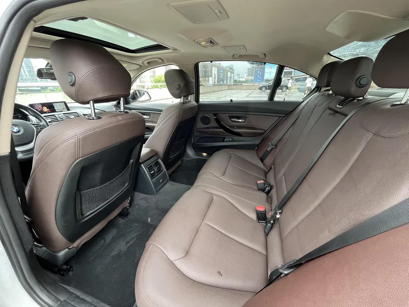 BMW 3 Series 2019 320Li Fashionable interior photo 13