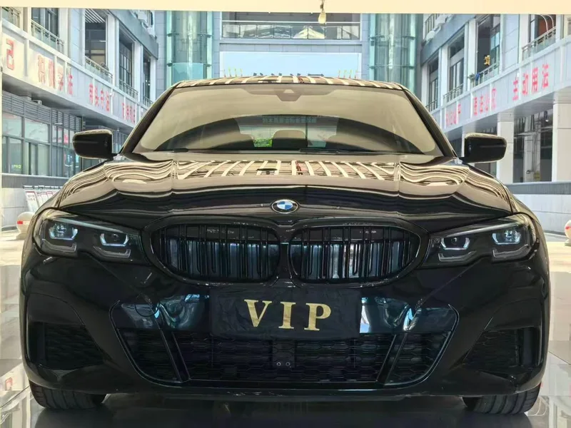 BMW 3 Series 2022 325i M Спортивный ночной костюм экстерьер фото 2