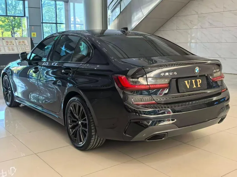 BMW 3 Series 2022 325i M Спортивный ночной костюм экстерьер фото 4