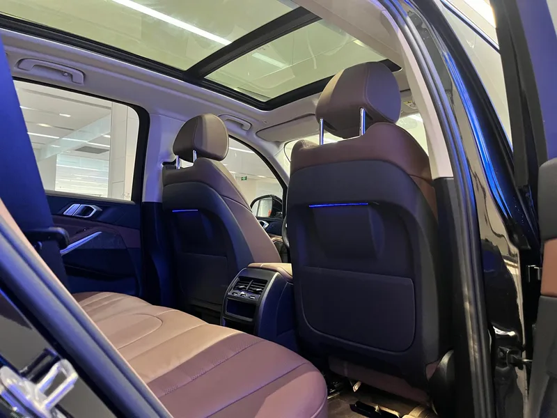BMW X5 2020 xDrive30i M Sports suit interior photo 11