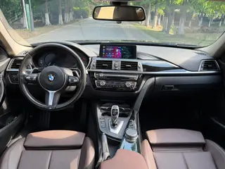 BMW 3 Series 2019 320Li M Luxury Set interior photo 9