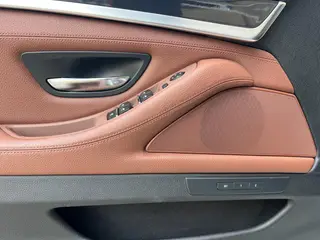 BMW 5 Series 2015 520i Elegant style interior photo 13