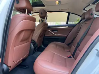 BMW 5 Series 2015 520i Elegant style interior photo 14