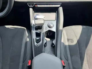 Geely Monjaro 2024 2.0TD High-power automatic two-wheel drive skyline version interior photo 20
