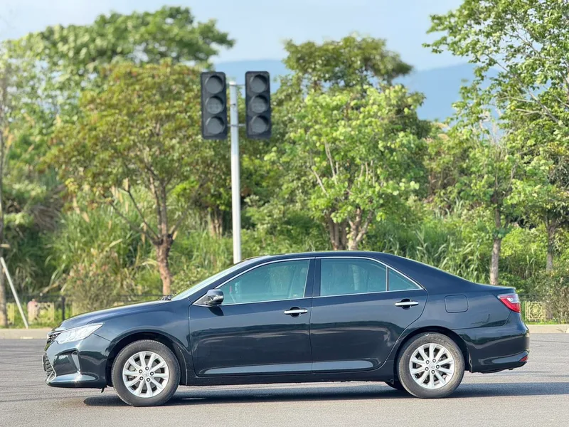 Toyota Camry 2016 2.0E 10th Anniversary Elite Edition interior photo 17