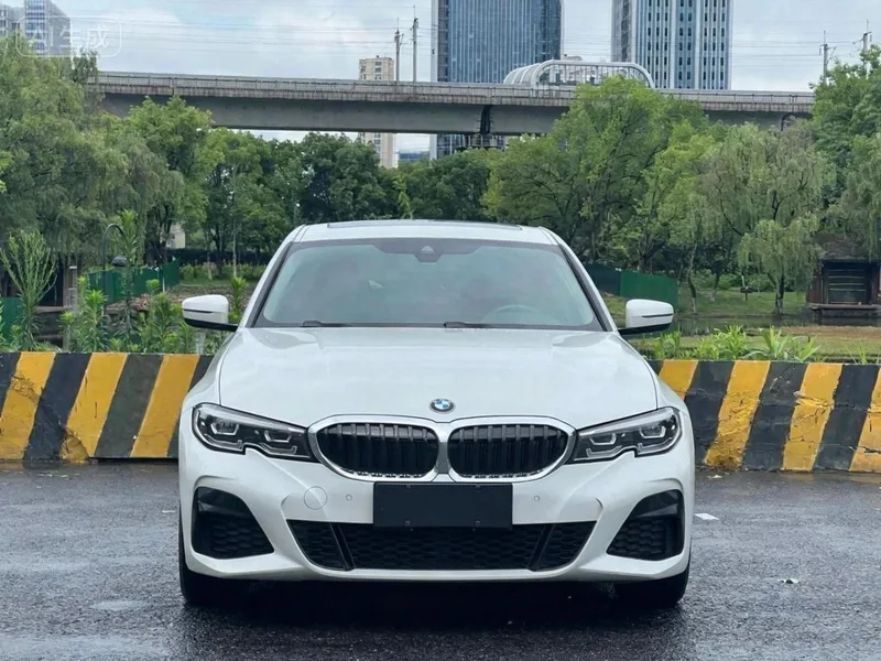 BMW 3 Series 2021 Reforma 325i M Conjunto deportivo exterior foto 2
