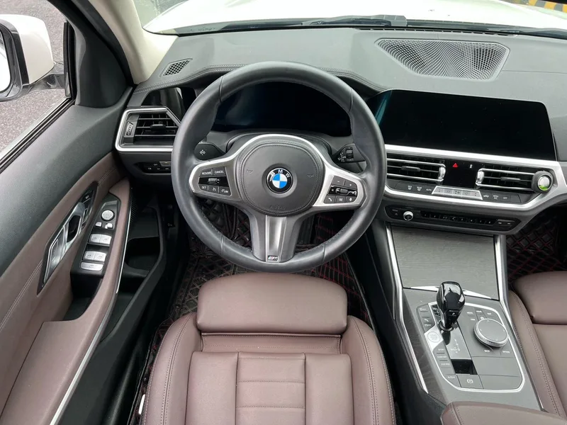 BMW 3 Series 2021 Reforma 325i M Conjunto deportivo interior foto 16