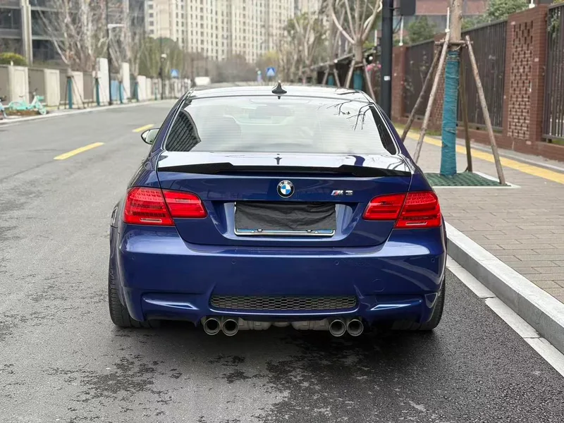 BMW M3 2011 M3 Double door carbon fiber top version exterior photo 3