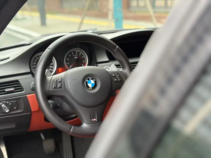 BMW M3 2011 M3 Double door carbon fiber top version exterior photo 6