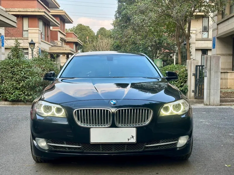 BMW 5 Series 2013 535Li Leader extérieur photo 3