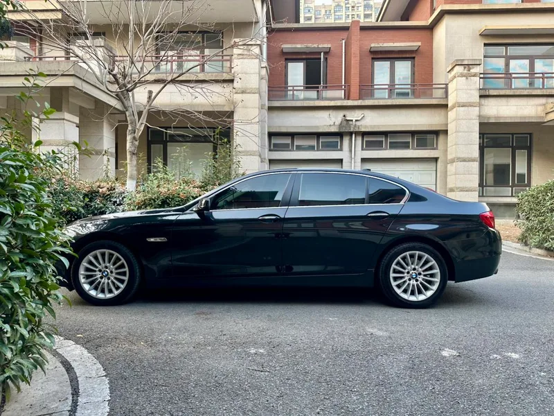 BMW 5 Series 2013 535Li Leader extérieur photo 5