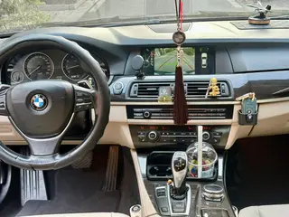 BMW 5 Series 2013 535Li Leader intérieur photo 8